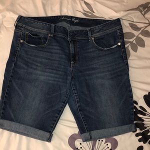American Eagle Bermuda Shorts size 18